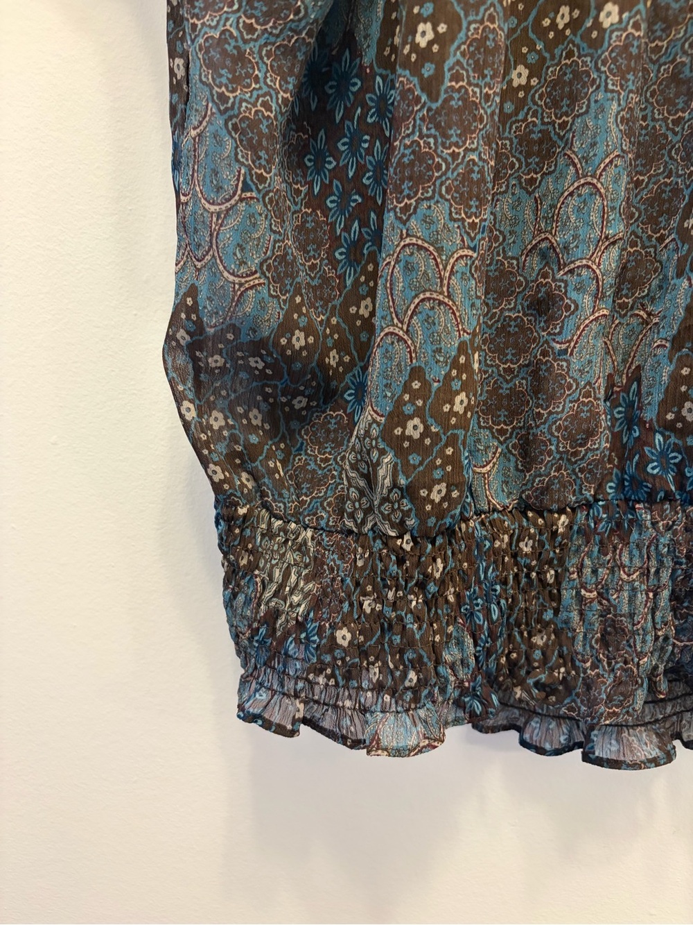 Paisley Sheer Blouse Womens Petite M Flutter Sleeve Smocked Hem a.n.a. - Picture 7 of 11